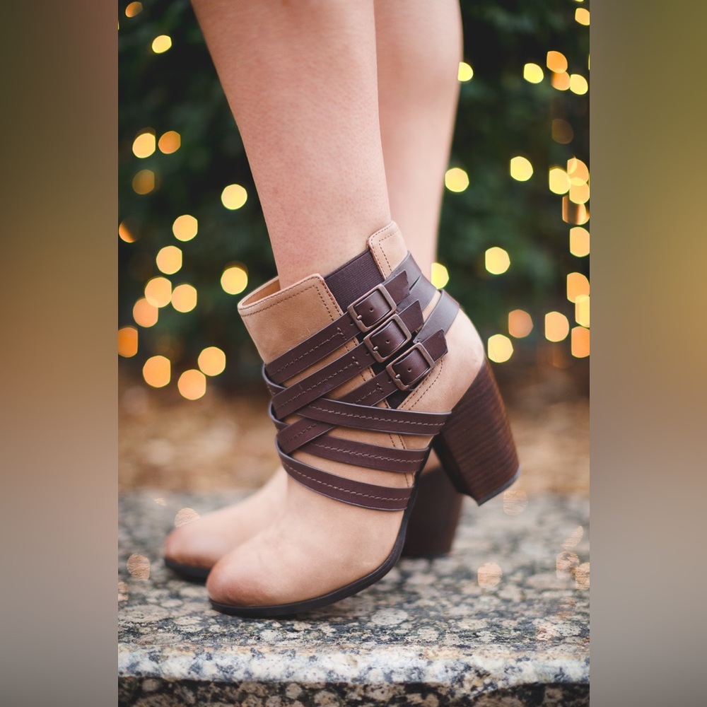 ⭐️ Sofft Brown Arminda Strappy Booties Boots Size 8.5